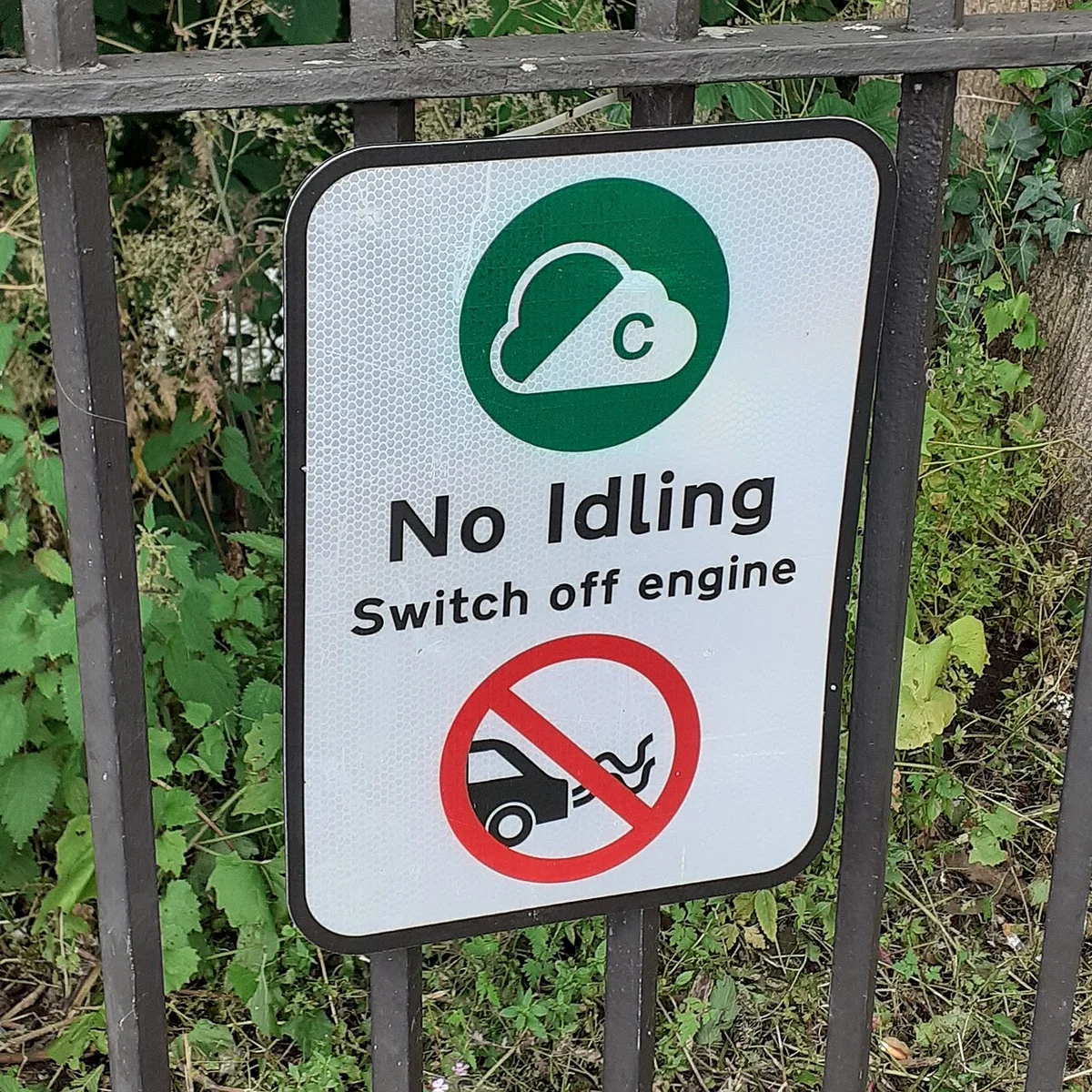 공회전 제한지역 시동 끄기 표지판 No Idling Switch off engine